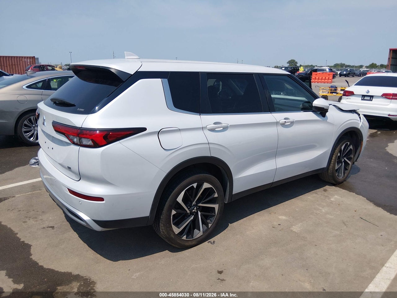 2024 MITSUBISHI OUTLANDER SE 2.5 S-AWC · 4/11