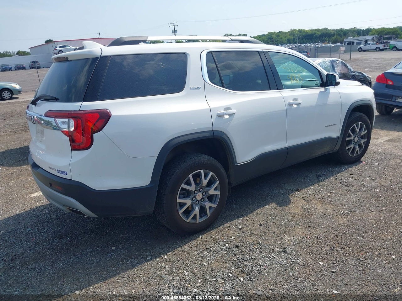 2023 GMC ACADIA AWD SLT · 4/11