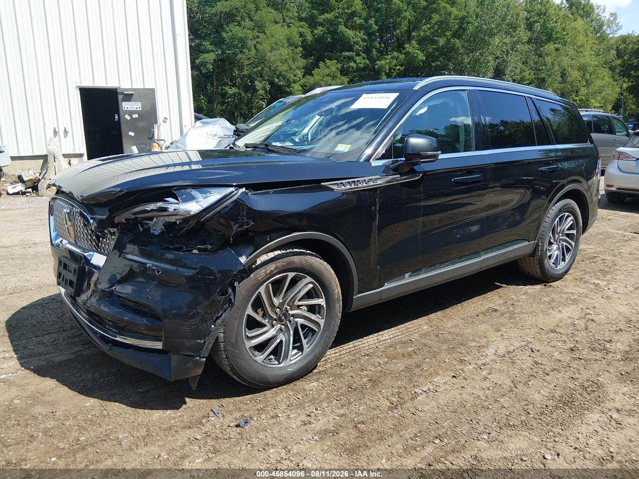 2024 LINCOLN AVIATOR LIVERY · 2/11