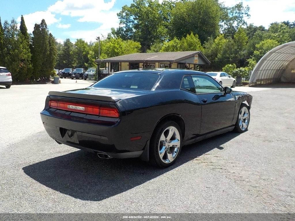 2013 DODGE CHALLENGER SXT PLUS · 4/10