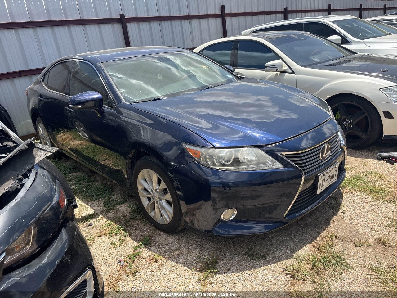 JTHBW1GGXD2****** · 2013 LEXUS ES 300H