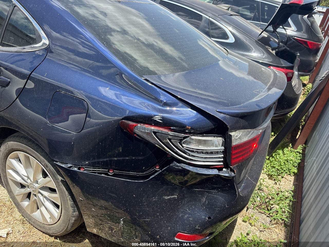 2013 LEXUS ES 300H   · 3/11