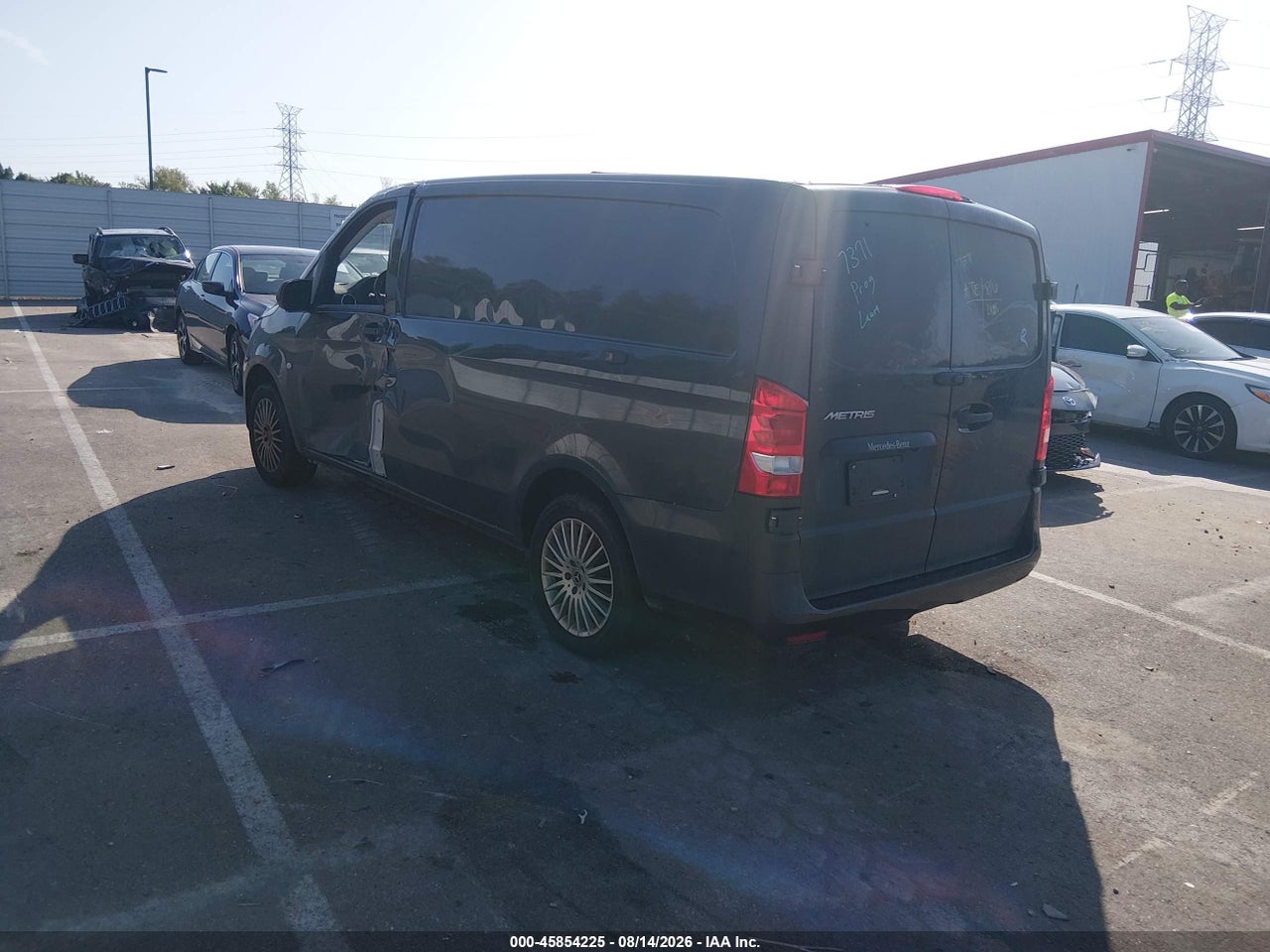 2020 MERCEDES-BENZ METRIS · 3/11