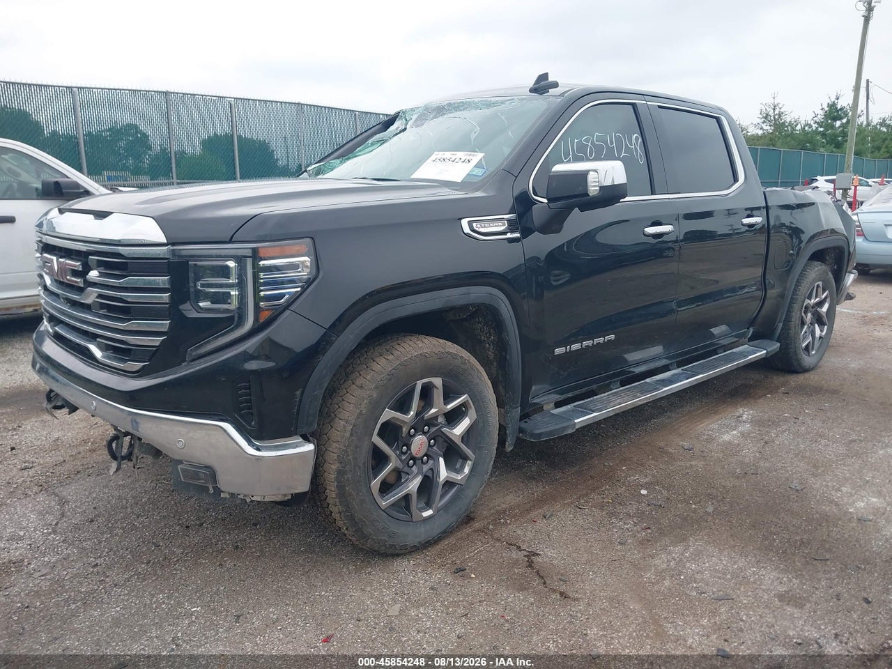2025 GMC SIERRA 1500 4WD  SHORT BOX SLT · 2/11