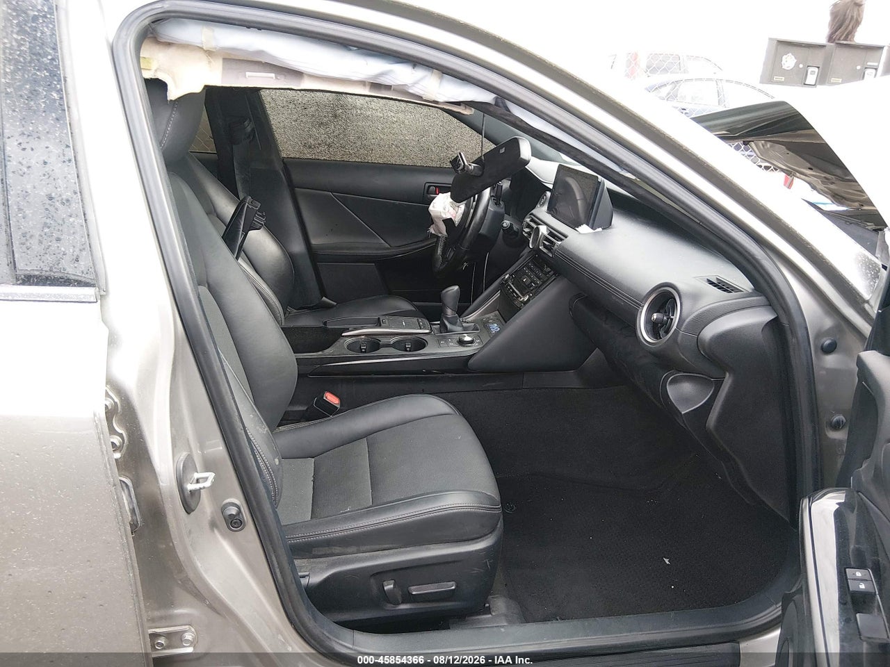 2021 LEXUS IS 300 · 5/11