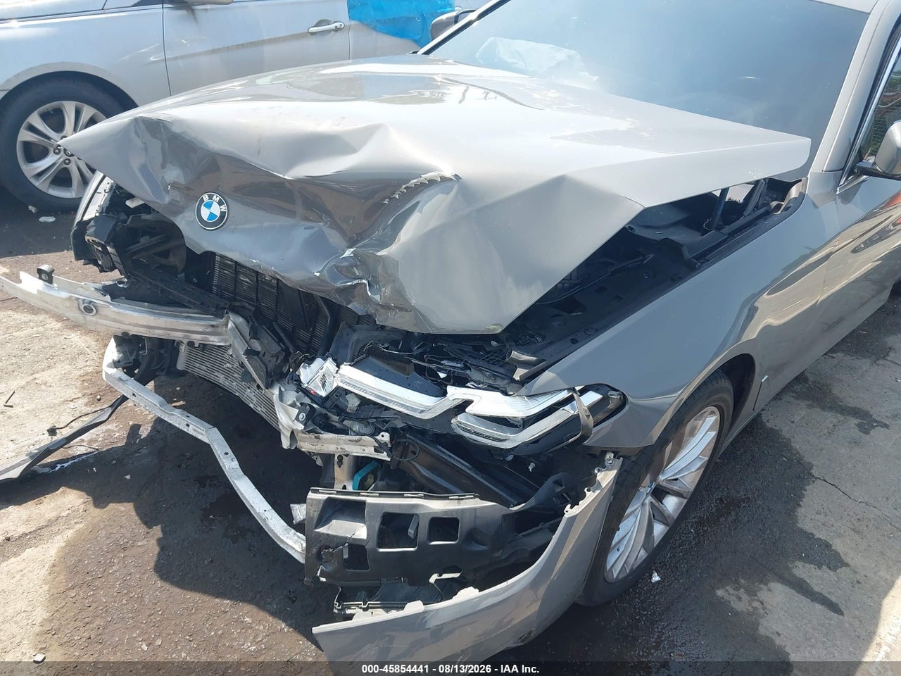2021 BMW 530 XI · 6/10
