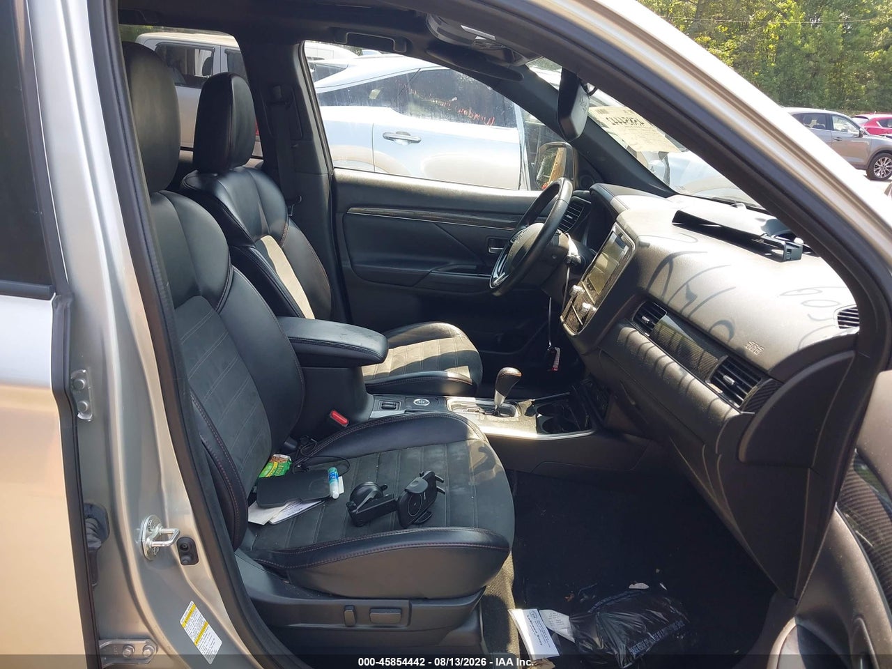 2020 MITSUBISHI OUTLANDER LE 2.4 S-AWC · 5/11