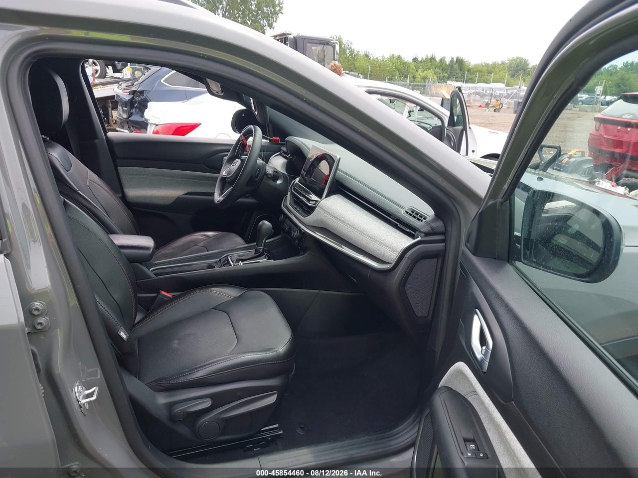 2023 JEEP COMPASS LATITUDE LUX FWD · 5/11