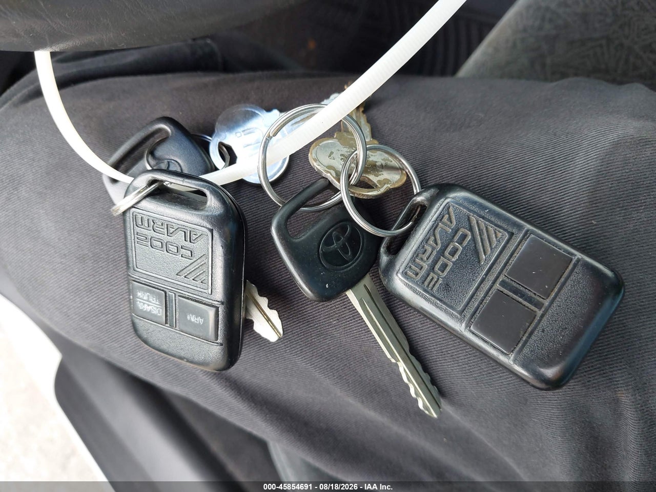 2T1CG22P4YC****** · 2000 TOYOTA CAMRY SOLARA SE · 11/11