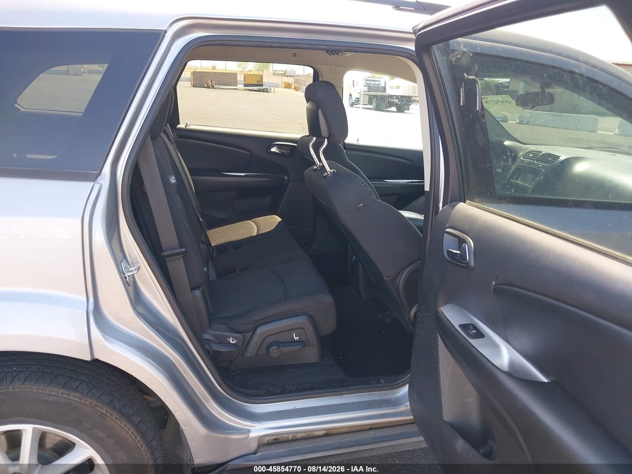 3C4PDCBB0GT****** · 2016 DODGE JOURNEY SXT · 8/11