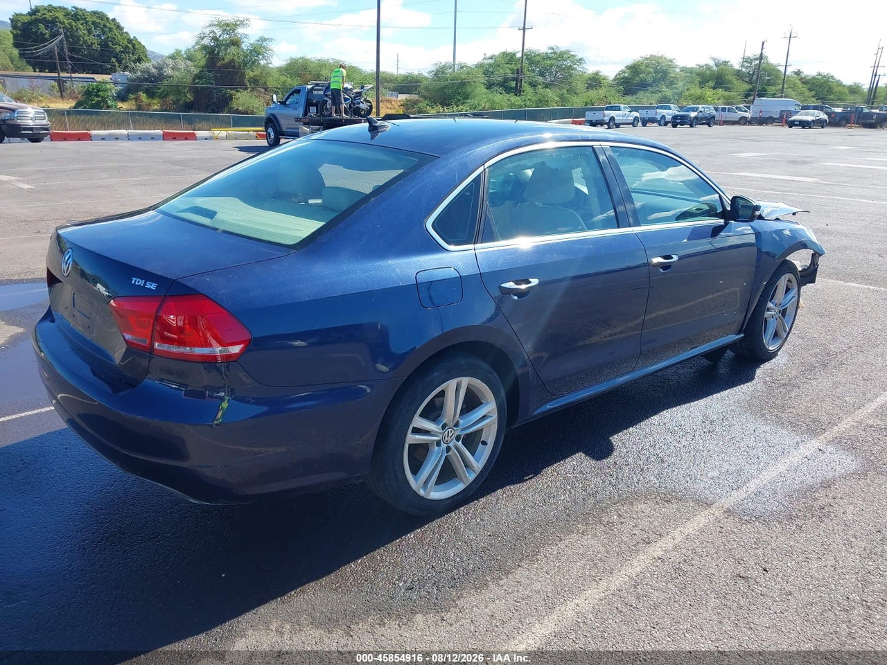 2014 VOLKSWAGEN PASSAT 2.0L TDI SE · 4/11