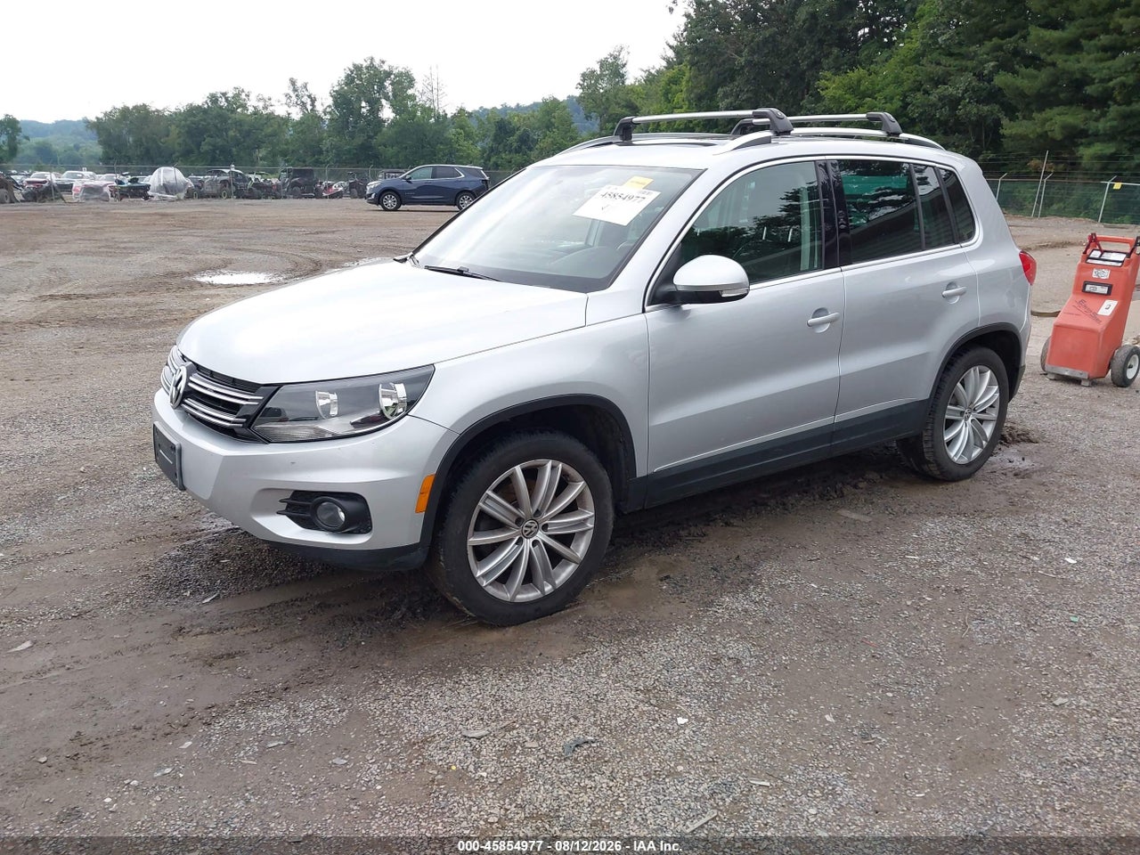 2012 VOLKSWAGEN TIGUAN SE · 2/11