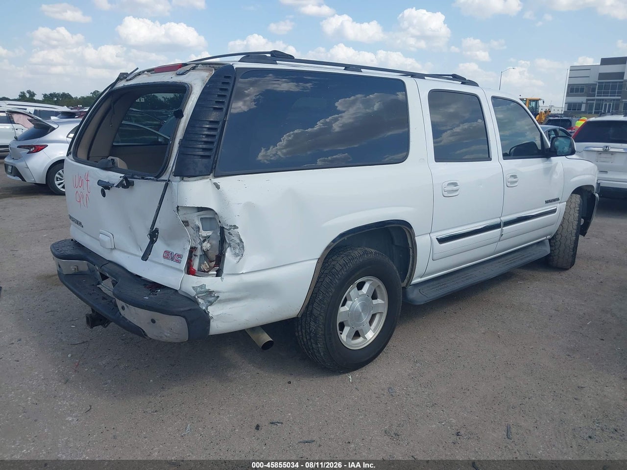 2005 GMC YUKON XL 1500 SLT · 4/11