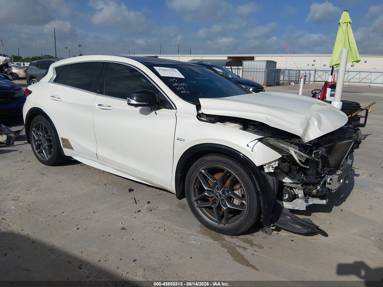 SJKCH5CP2HA****** · 2017 INFINITI QX30 SPORT