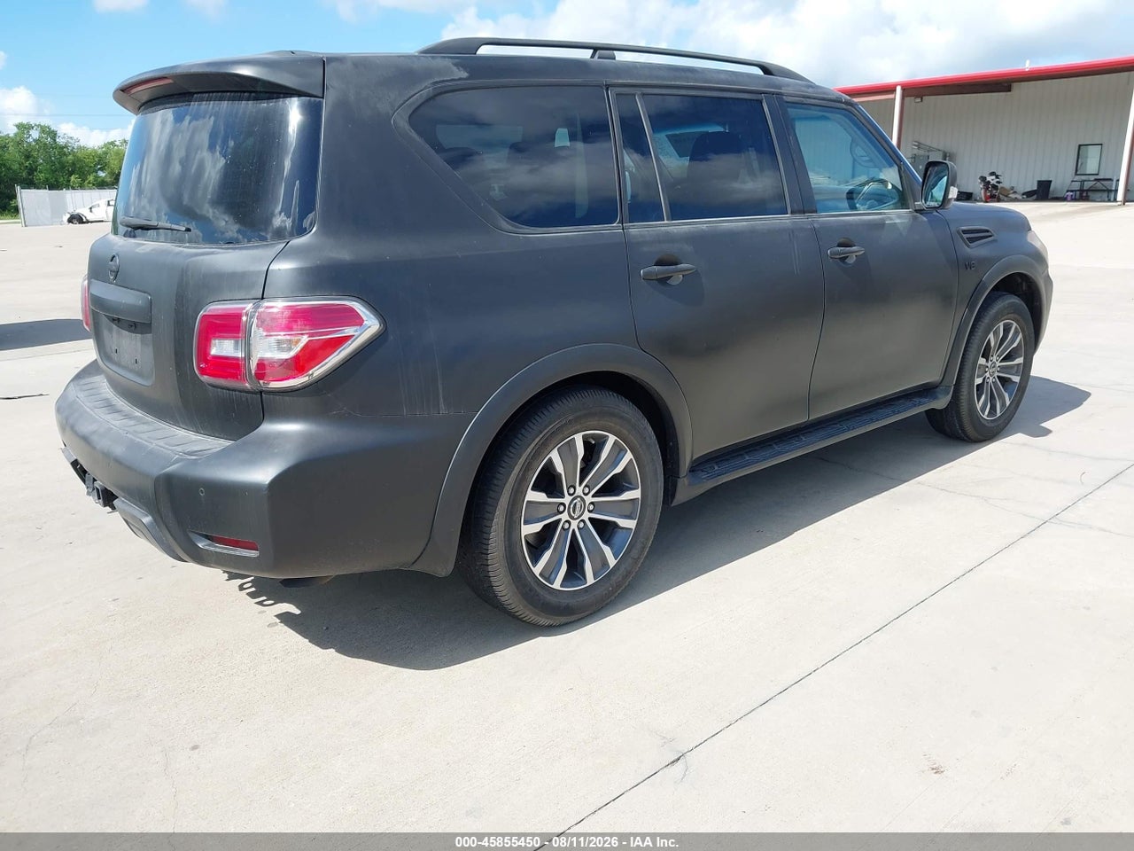 2017 NISSAN ARMADA SV · 4/11