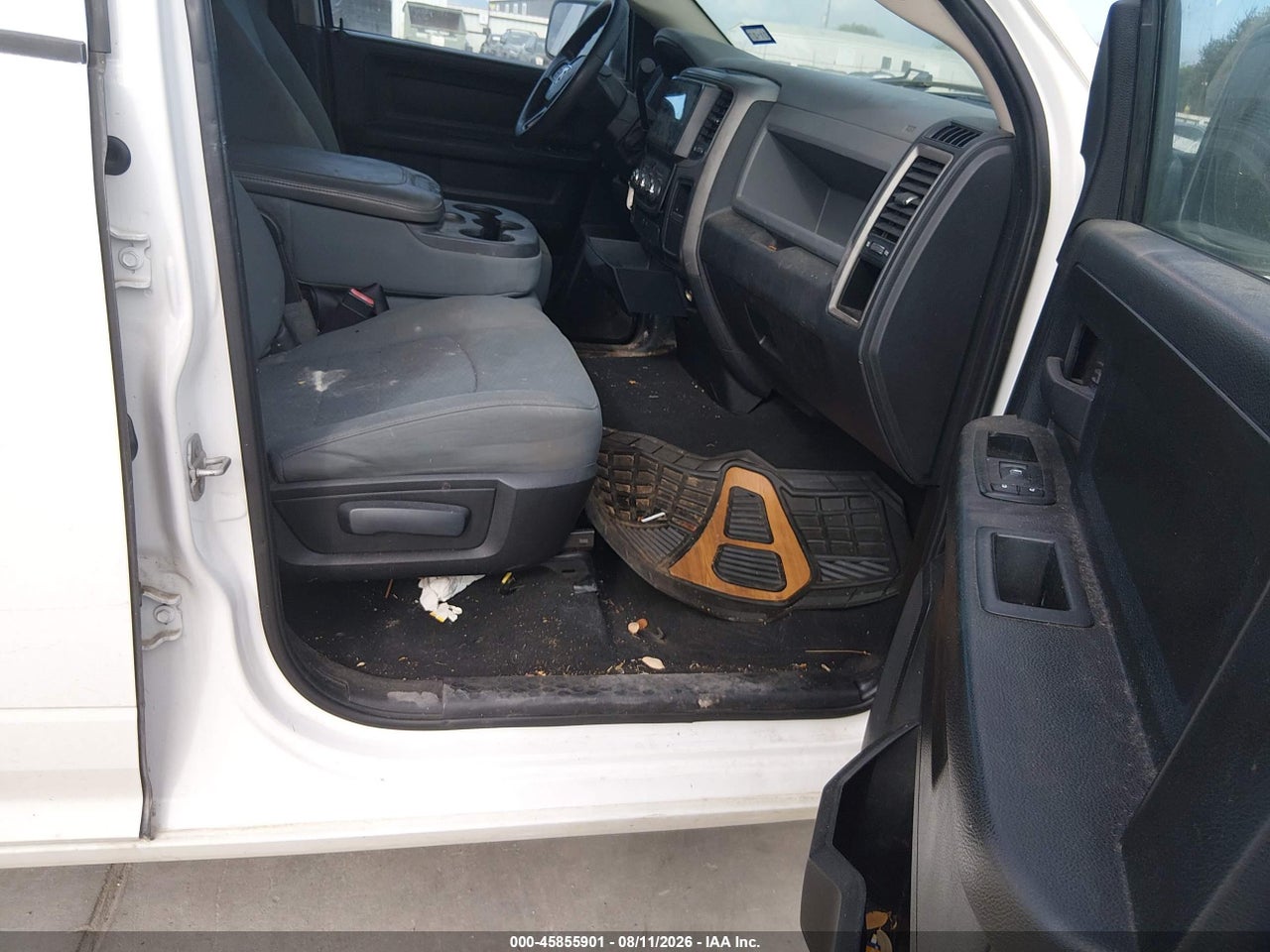 1C6RR6FP0DS****** · 2013 RAM 1500   · 5/11