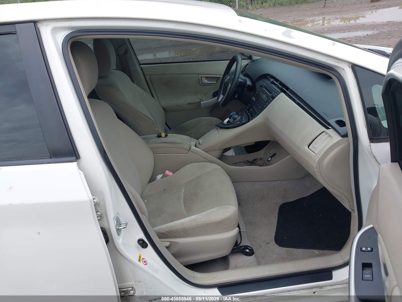 2011 TOYOTA PRIUS TWO · 5/11