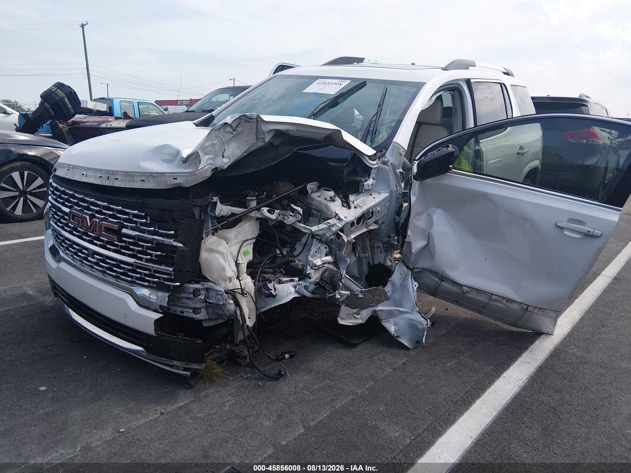 2020 GMC ACADIA AWD DENALI · 2/10