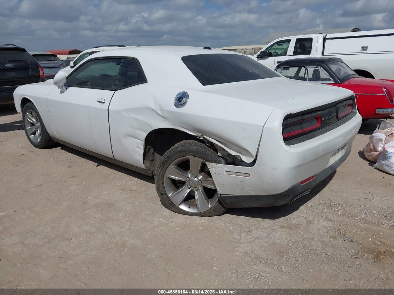2015 DODGE CHALLENGER SXT · 3/11