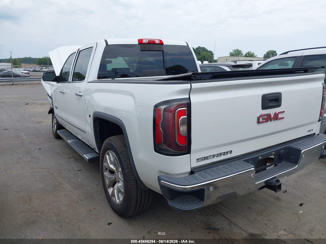 2017 GMC SIERRA 1500 SLT · 3/11