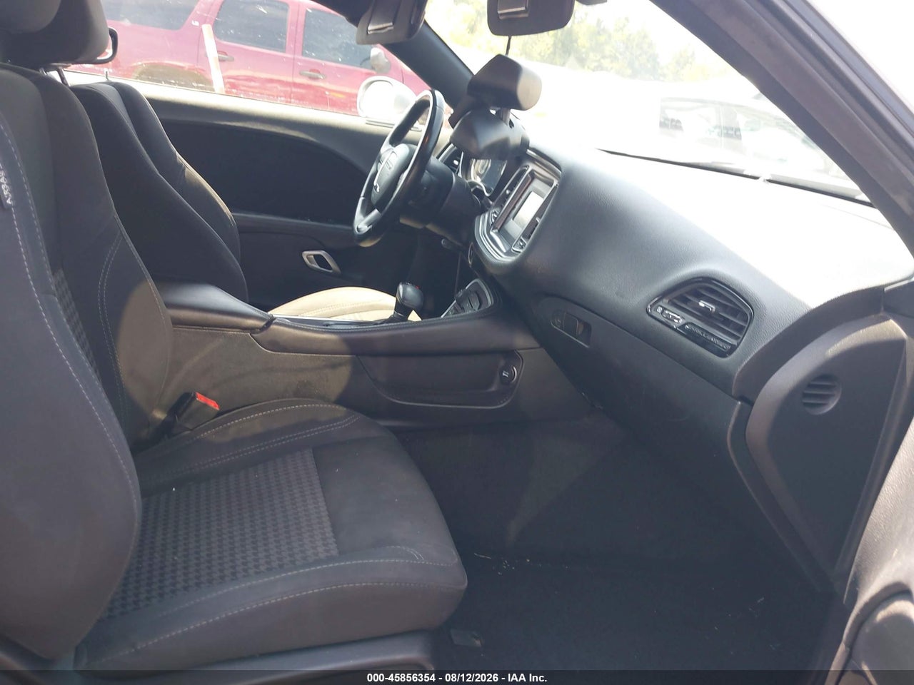 2015 DODGE CHALLENGER SXT · 5/11