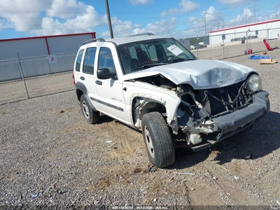 1J4GK48K62W****** · 2002 JEEP LIBERTY SPORT