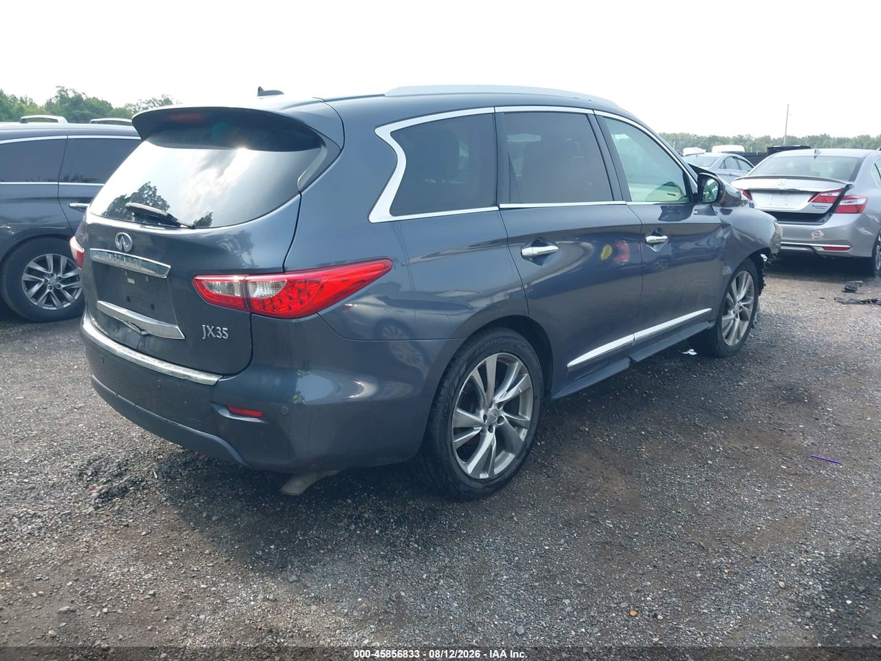 2013 INFINITI JX35 · 4/10
