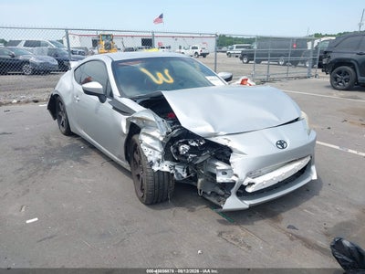 JF1ZNAA13D1****** · 2013 SCION FR-S