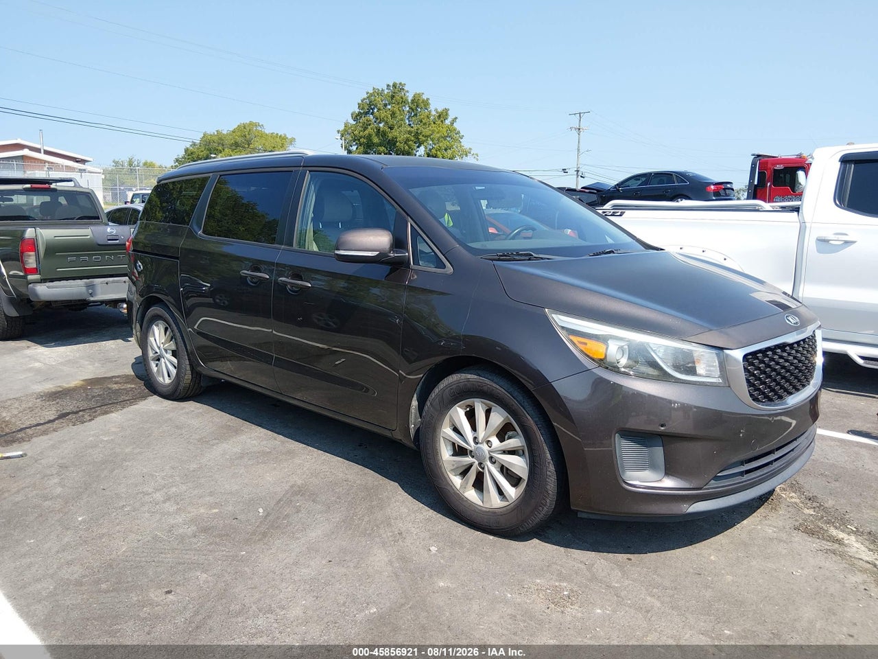 KNDMB5C15H6****** · 2017 KIA SEDONA LX