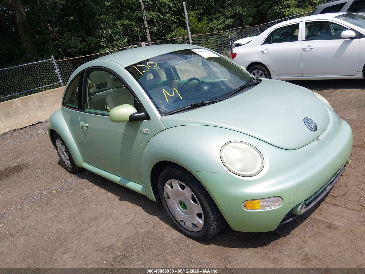2001 VOLKSWAGEN NEW BEETLE GLS