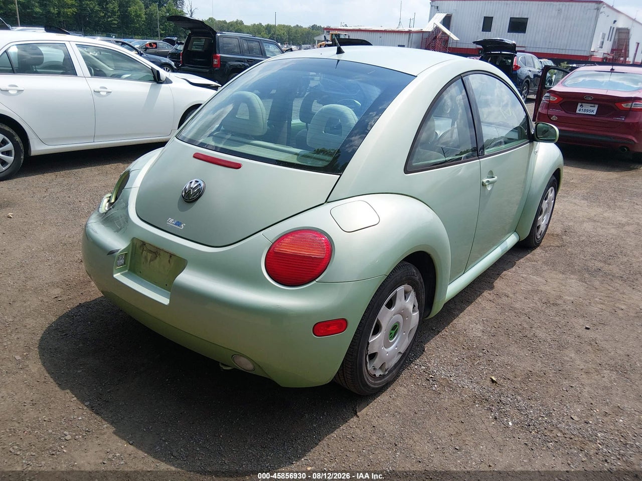 2001 VOLKSWAGEN NEW BEETLE GLS · 4/11