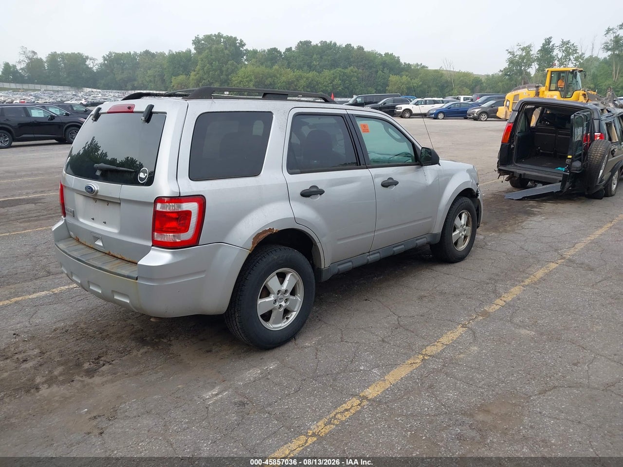 2010 FORD ESCAPE XLS · 4/10