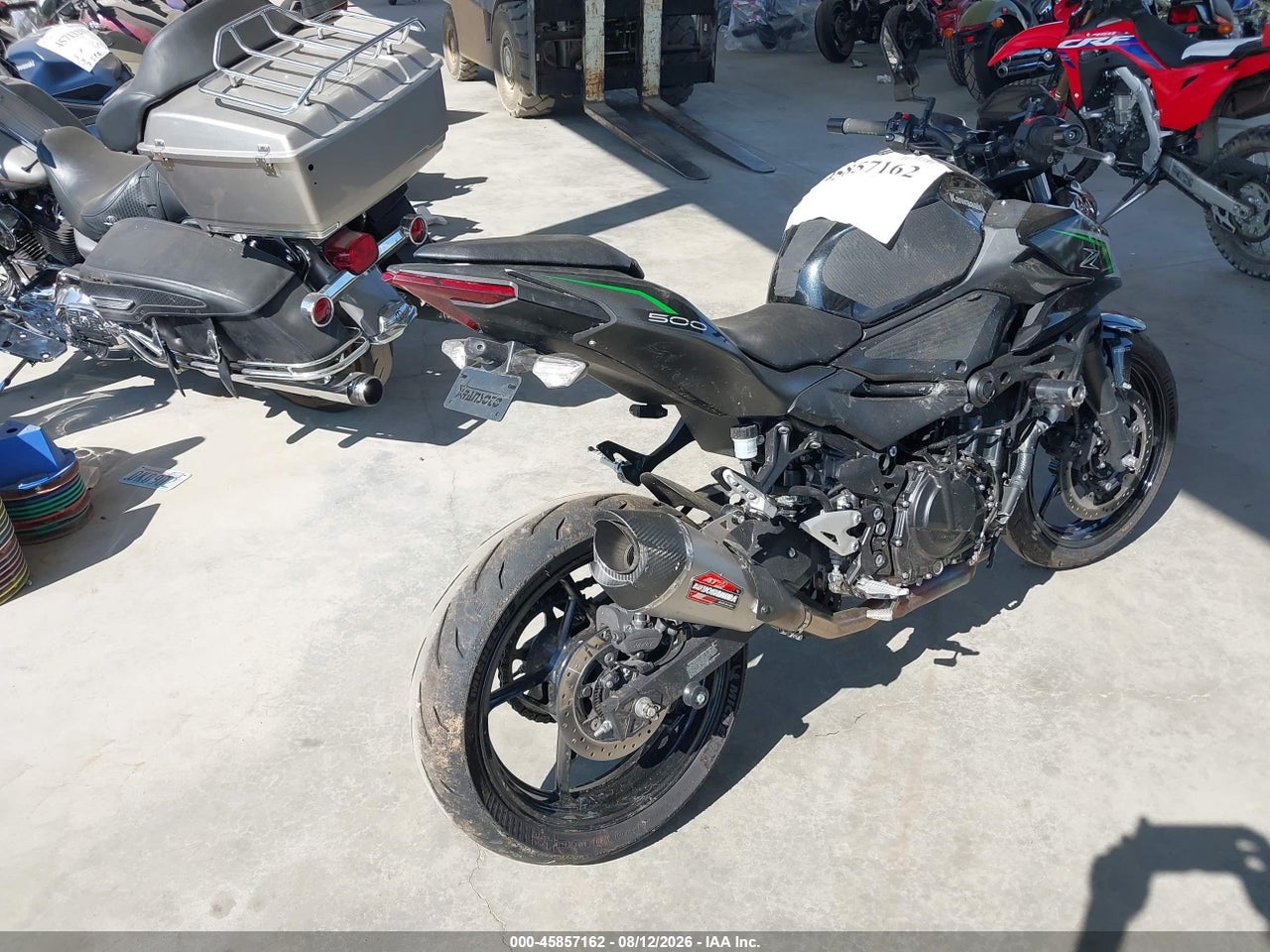 2025 KAWASAKI ER500 · 4/11