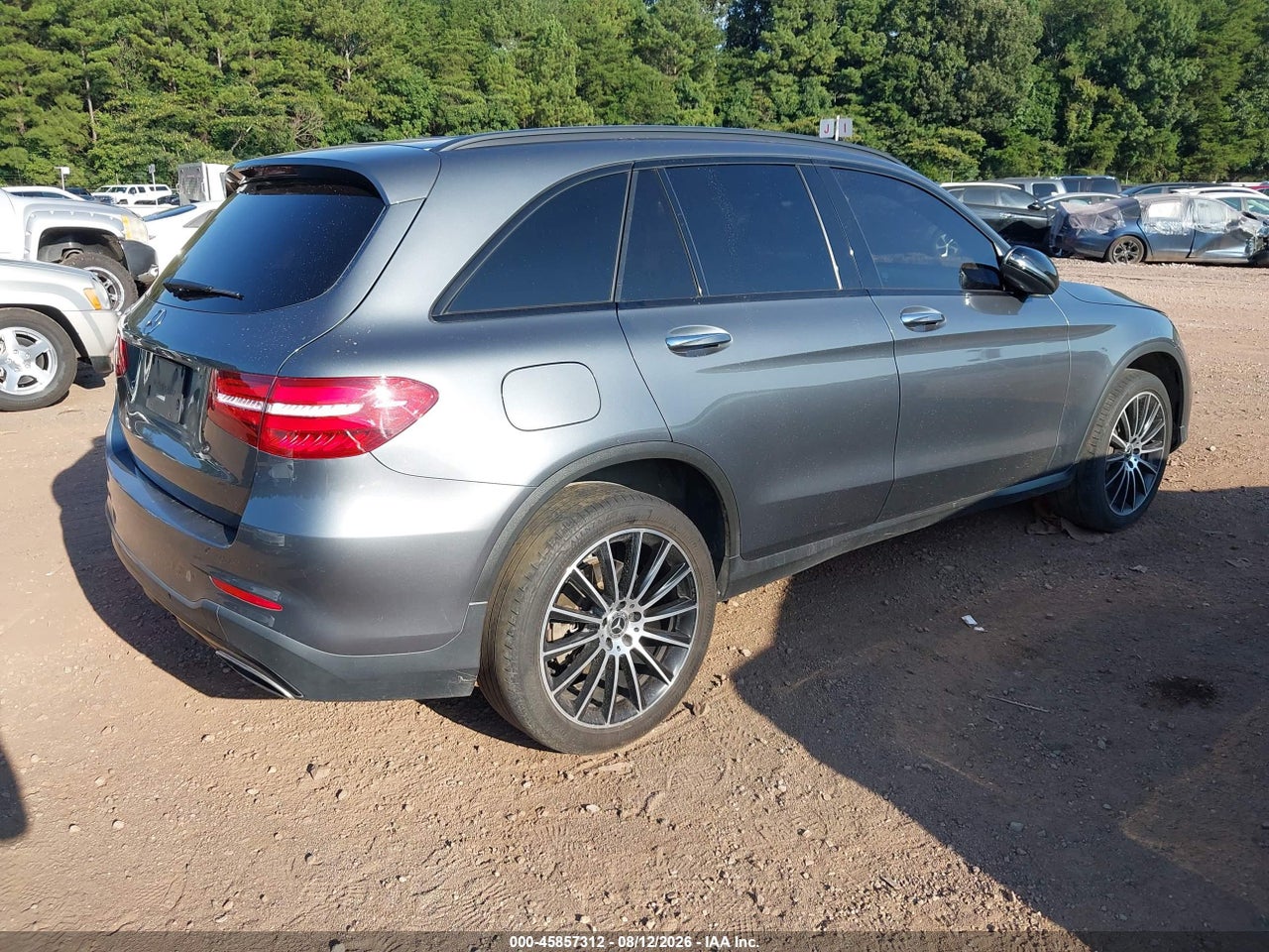 2019 MERCEDES-BENZ GLC 300 · 4/11