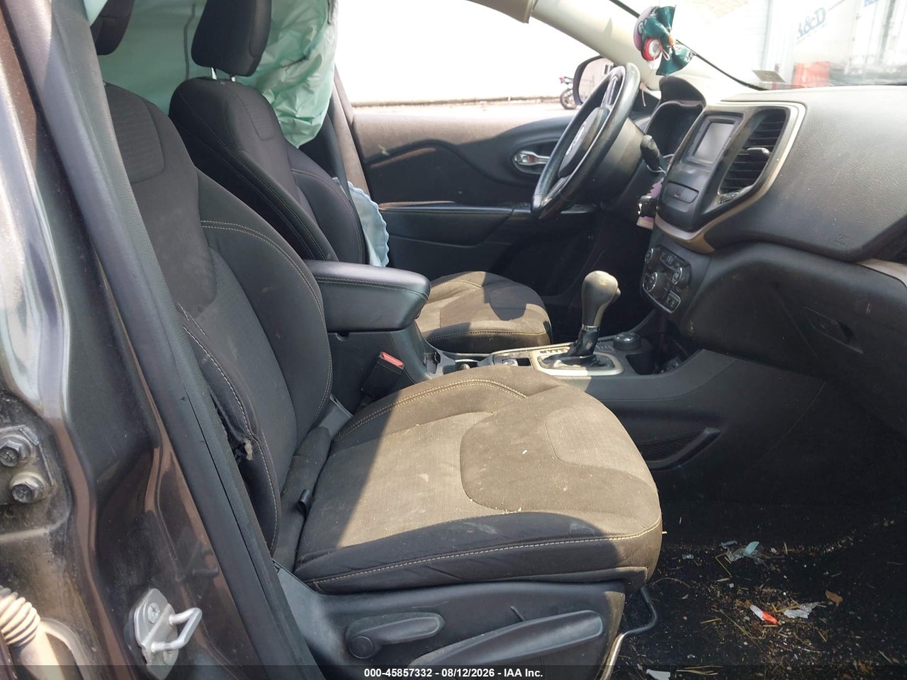 2015 JEEP CHEROKEE LATITUDE · 5/11