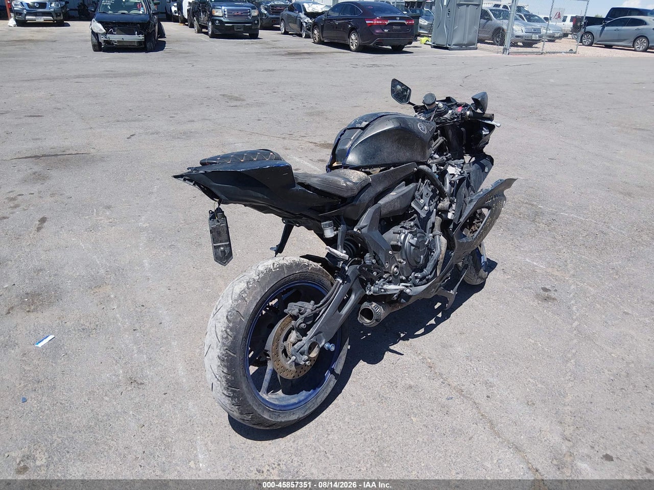 2022 YAMAHA YZFR7 · 4/10