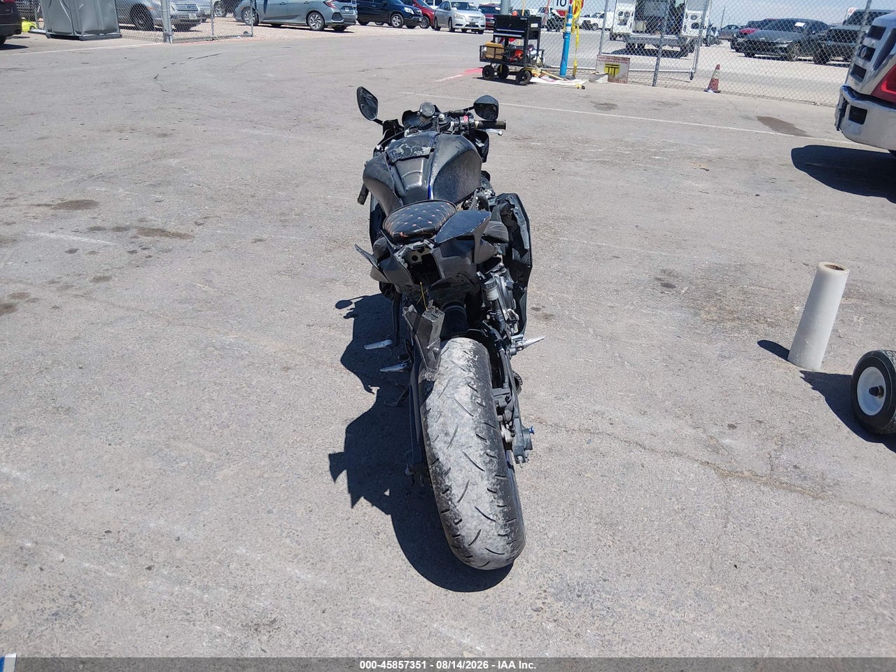 2022 YAMAHA YZFR7 · 6/10