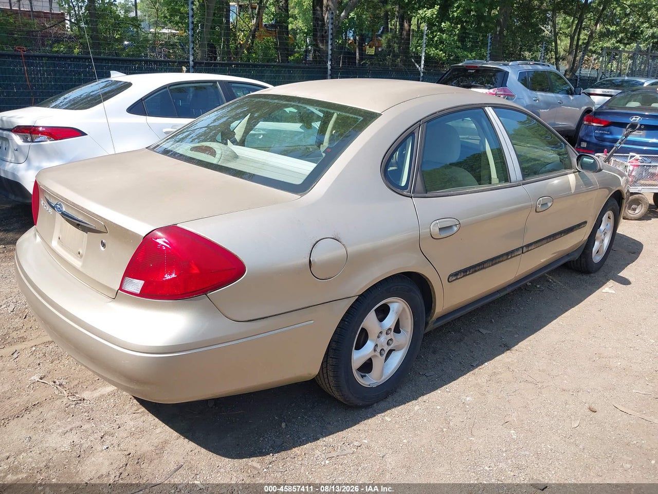 1FAFP53U7YA****** · 2000 FORD TAURUS SE · 4/11