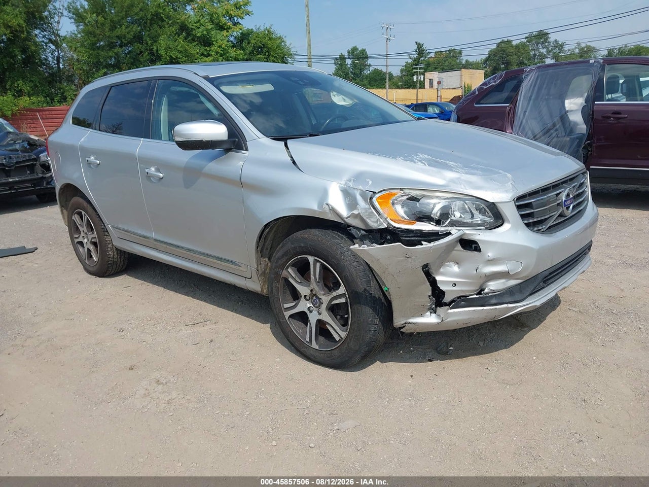 2015 VOLVO XC60 T6 PLATINUM