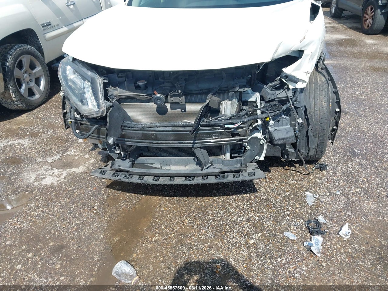 2016 NISSAN ROGUE S · 6/11