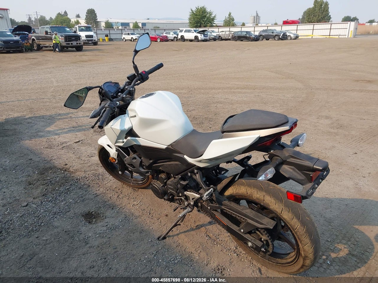 2023 KAWASAKI ER400 D · 3/11