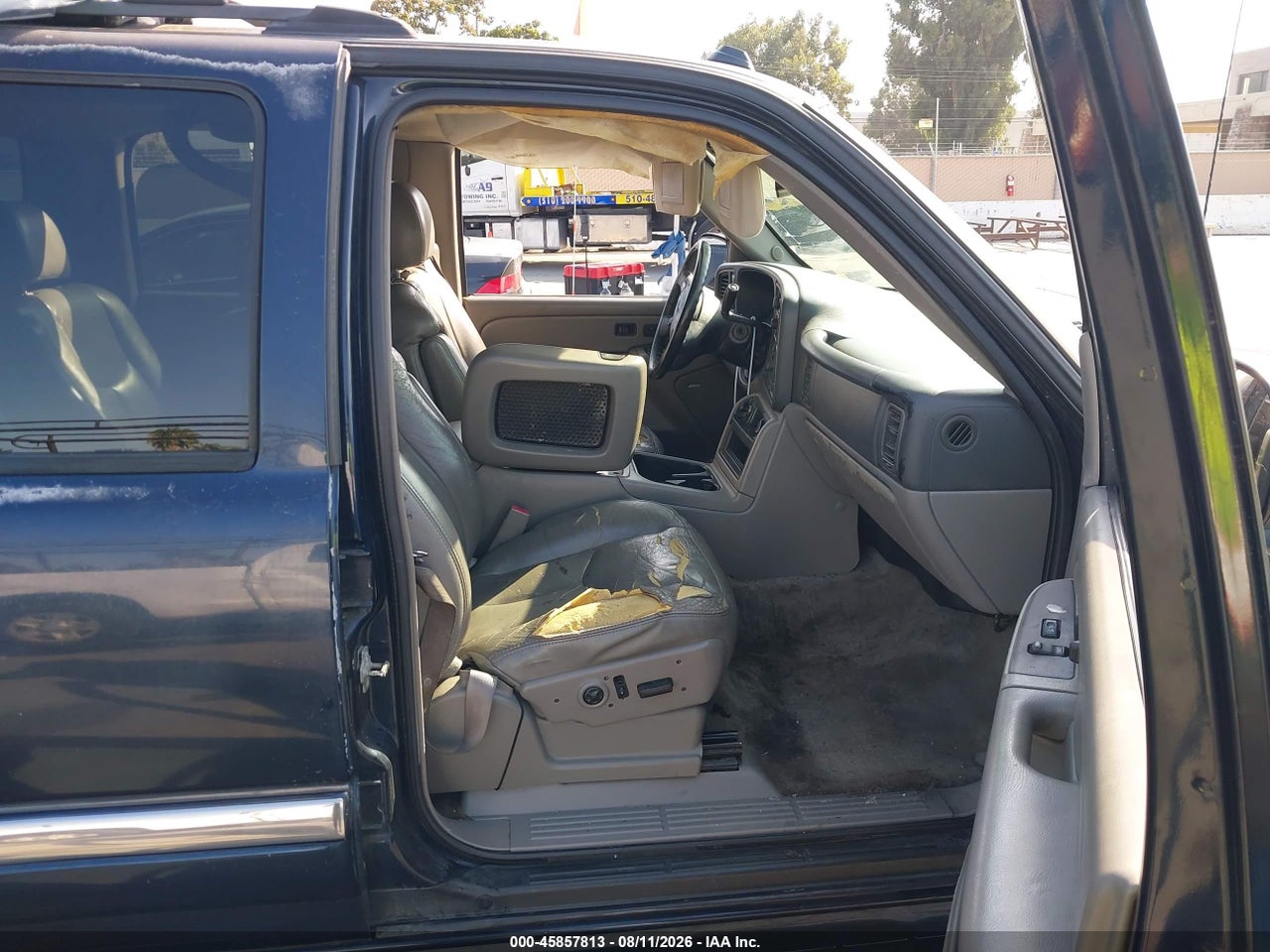 2004 GMC YUKON XL 1500 SLT · 5/11