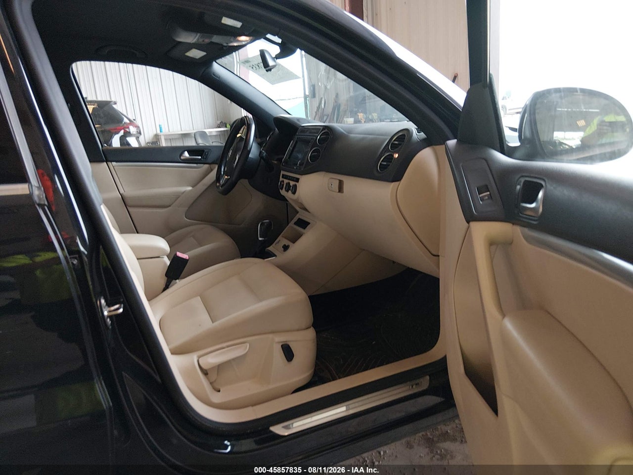 2016 VOLKSWAGEN TIGUAN R-LINE · 5/11