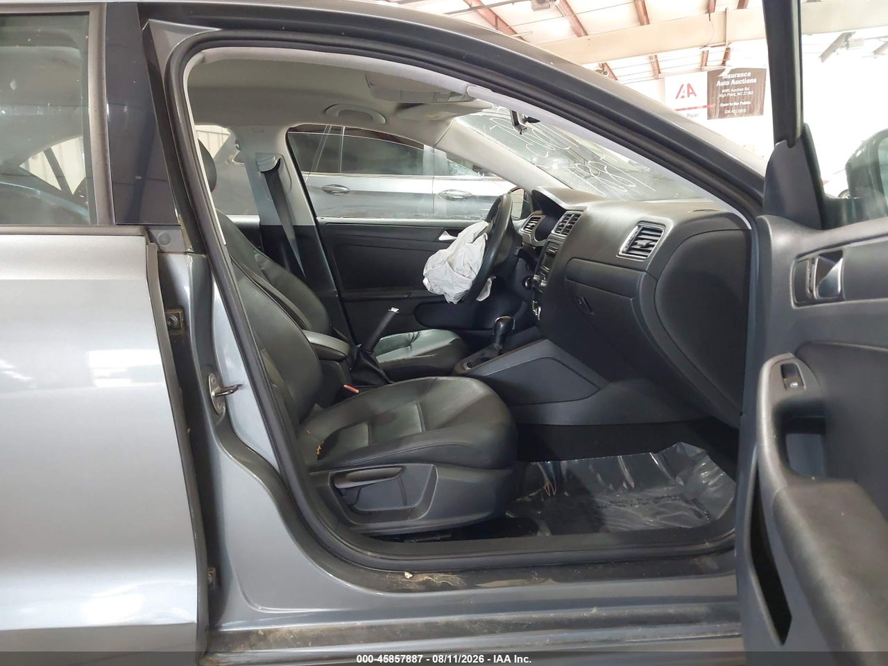 3VWDP7AJ1CM****** · 2012 VOLKSWAGEN JETTA 2.5L SE · 5/11