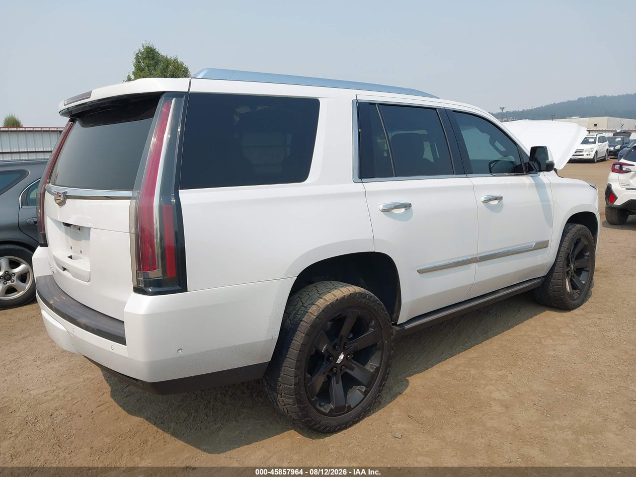 2020 CADILLAC ESCALADE 4WD PREMIUM LUXURY · 4/11