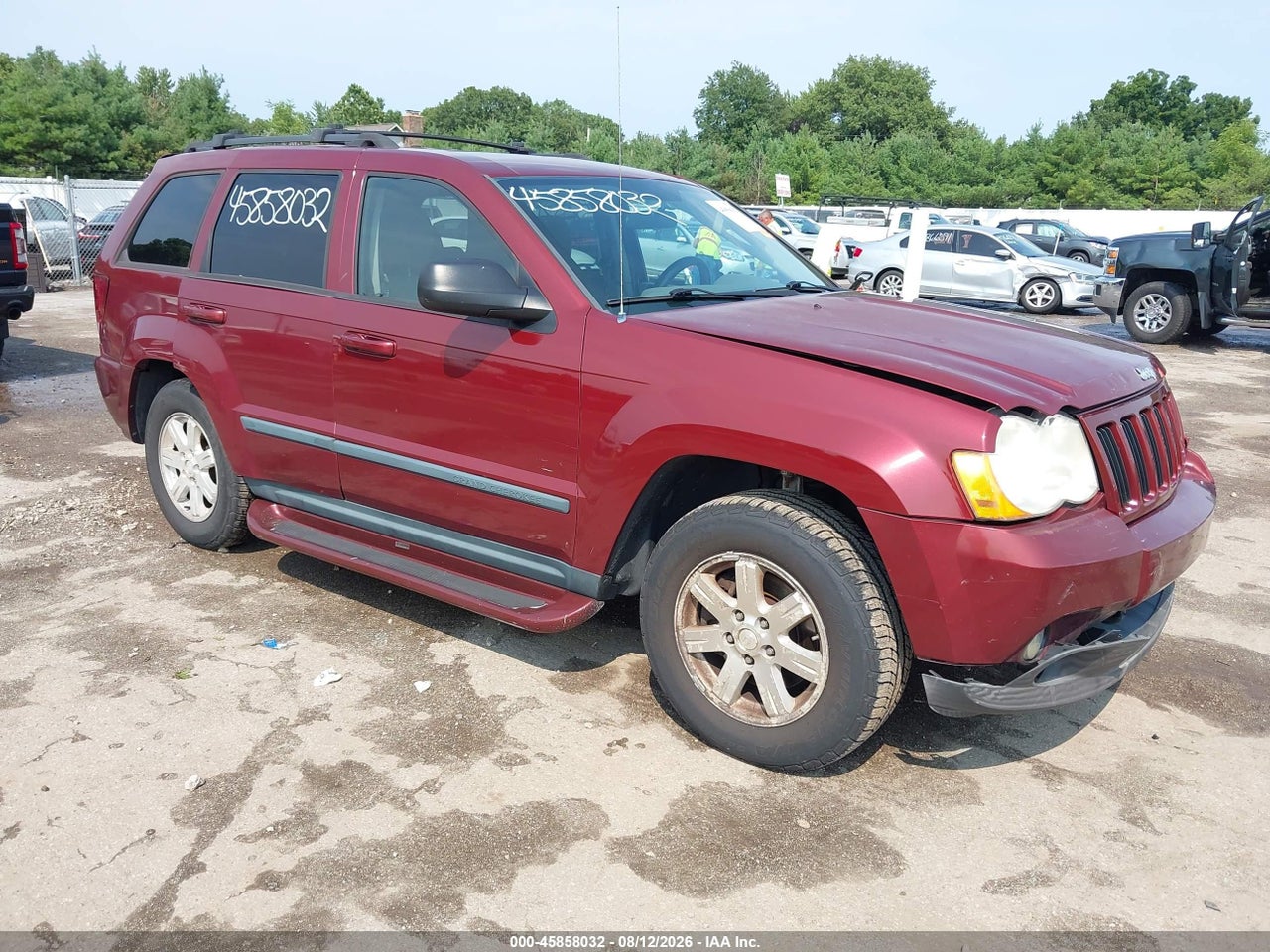 1J8GR48K88C****** · 2008 JEEP GRAND CHEROKEE LAREDO