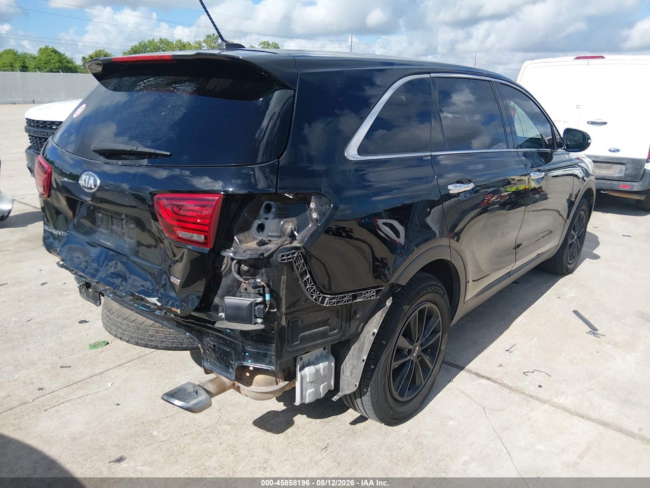 2019 KIA SORENTO 2.4L LX · 4/11