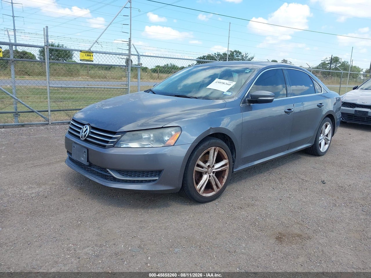 2014 VOLKSWAGEN PASSAT 1.8T SE · 2/11
