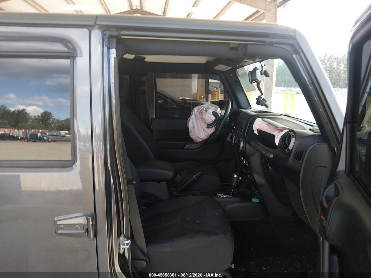 2017 JEEP WRANGLER UNLIMITED WILLYS WHEELER · 5/11