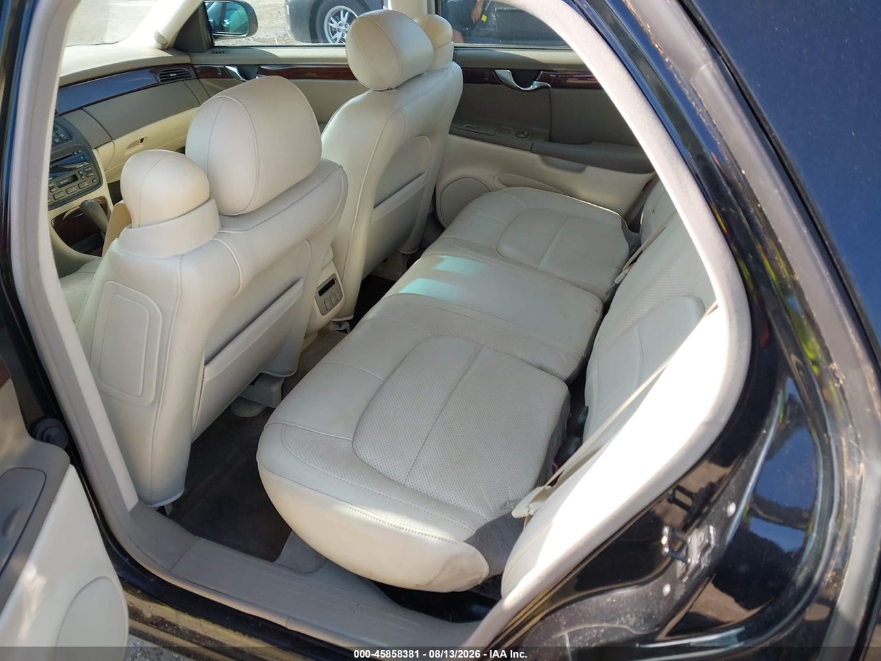 1G6KF54993U****** · 2003 CADILLAC DEVILLE DTS · 8/11